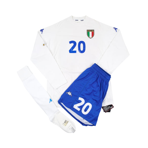 ITALY 2000-02 MATCH ISSUE LS AWAY FULL KIT - 20 (TOTTI)